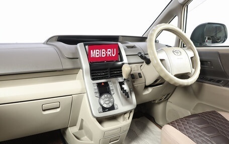 Toyota Noah III, 2008 год, 1 399 000 рублей, 9 фотография