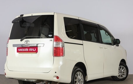 Toyota Noah III, 2008 год, 1 399 000 рублей, 6 фотография