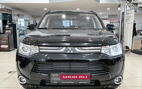 Mitsubishi Outlander III рестайлинг 3, 2013 год, 1 250 000 рублей, 2 фотография