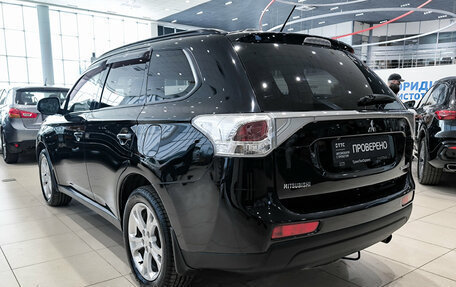 Mitsubishi Outlander III рестайлинг 3, 2013 год, 1 250 000 рублей, 8 фотография