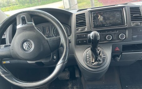 Volkswagen Multivan T5, 2010 год, 1 250 000 рублей, 4 фотография
