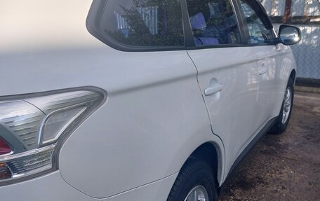 Mitsubishi Outlander III рестайлинг 3, 2013 год, 1 045 000 рублей, 3 фотография