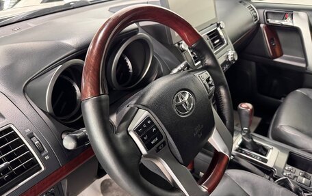 Toyota Land Cruiser Prado 150 рестайлинг 2, 2016 год, 3 490 000 рублей, 15 фотография