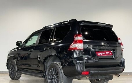 Toyota Land Cruiser Prado 150 рестайлинг 2, 2016 год, 3 490 000 рублей, 7 фотография