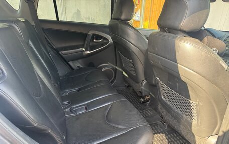 Toyota RAV4, 2006 год, 1 050 000 рублей, 16 фотография