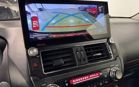 Toyota Land Cruiser Prado 150 рестайлинг 2, 2016 год, 3 490 000 рублей, 22 фотография