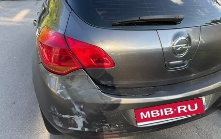 Opel Astra J, 2011 год, 680 000 рублей, 5 фотография