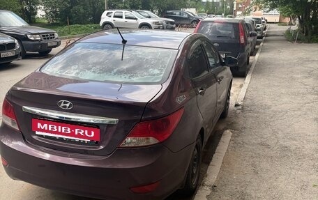 Hyundai Solaris II рестайлинг, 2011 год, 420 000 рублей, 4 фотография