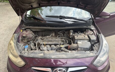 Hyundai Solaris II рестайлинг, 2011 год, 420 000 рублей, 8 фотография