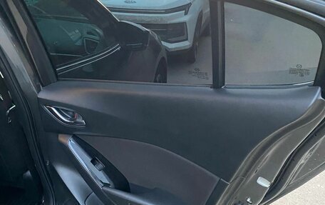 Mazda 3, 2018 год, 1 625 000 рублей, 11 фотография