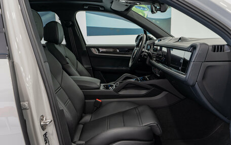 Porsche Cayenne III, 2025 год, 18 290 000 рублей, 8 фотография