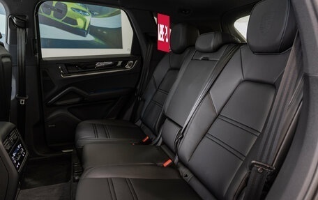 Porsche Cayenne III, 2025 год, 18 290 000 рублей, 21 фотография