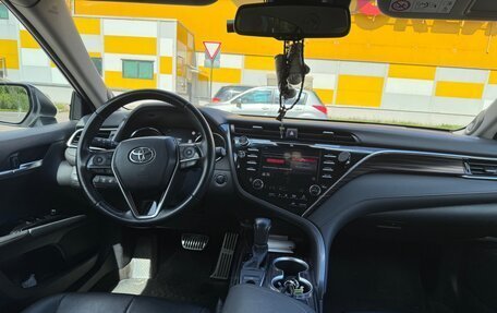 Toyota Camry, 2020 год, 2 850 000 рублей, 9 фотография