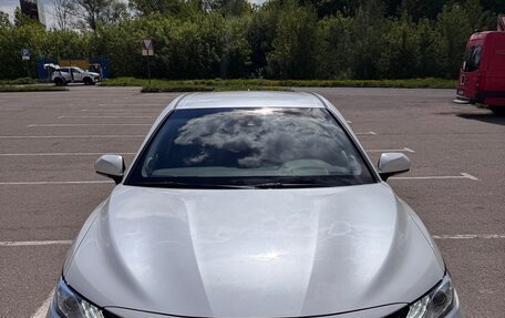 Toyota Camry, 2020 год, 2 850 000 рублей, 6 фотография