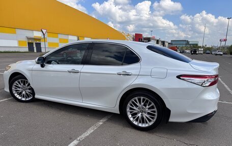 Toyota Camry, 2020 год, 2 850 000 рублей, 7 фотография