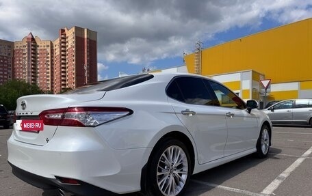 Toyota Camry, 2020 год, 2 850 000 рублей, 4 фотография