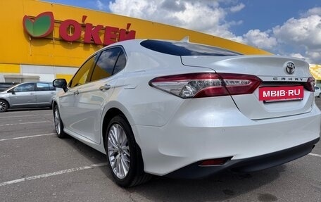 Toyota Camry, 2020 год, 2 850 000 рублей, 5 фотография