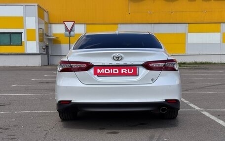 Toyota Camry, 2020 год, 2 850 000 рублей, 3 фотография