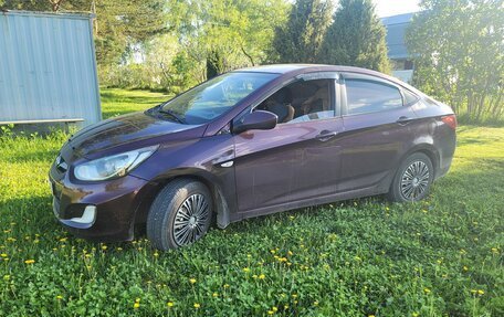Hyundai Solaris II рестайлинг, 2011 год, 480 000 рублей, 1 фотография