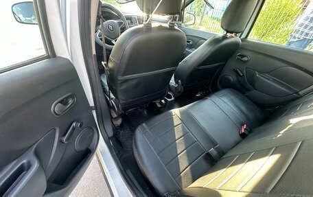 Renault Logan II, 2019 год, 710 000 рублей, 7 фотография