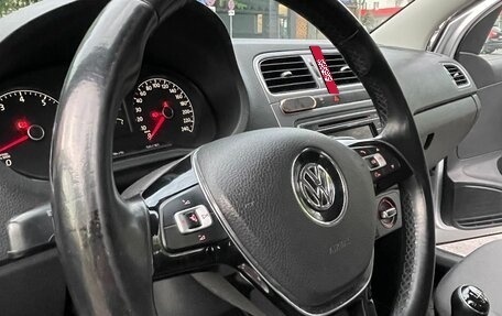 Volkswagen Polo VI (EU Market), 2016 год, 1 000 000 рублей, 13 фотография
