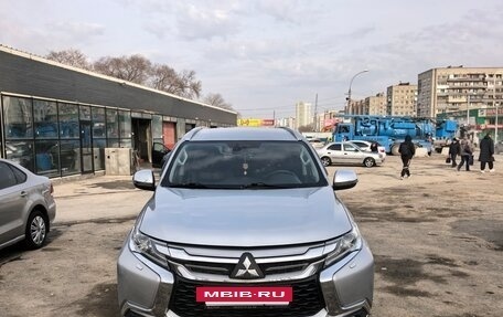Mitsubishi Pajero Sport III рестайлинг, 2018 год, 3 050 000 рублей, 3 фотография