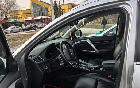 Mitsubishi Pajero Sport III рестайлинг, 2018 год, 3 050 000 рублей, 8 фотография