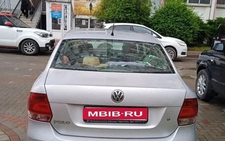Volkswagen Polo VI (EU Market), 2011 год, 738 000 рублей, 2 фотография