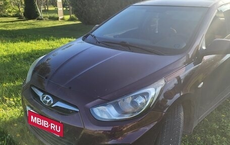 Hyundai Solaris II рестайлинг, 2011 год, 480 000 рублей, 2 фотография