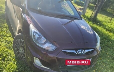 Hyundai Solaris II рестайлинг, 2011 год, 480 000 рублей, 3 фотография
