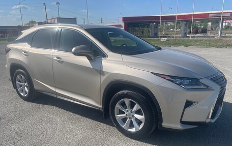 Lexus RX IV рестайлинг, 2017 год, 4 500 000 рублей, 24 фотография