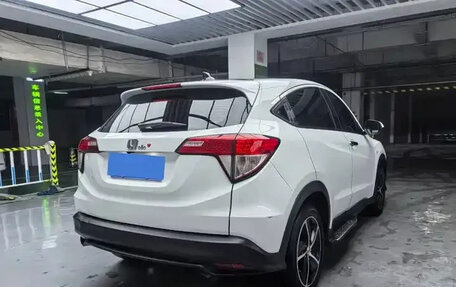 Honda Vezel, 2022 год, 1 183 000 рублей, 4 фотография