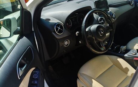Mercedes-Benz B-Класс, 2015 год, 1 500 000 рублей, 7 фотография