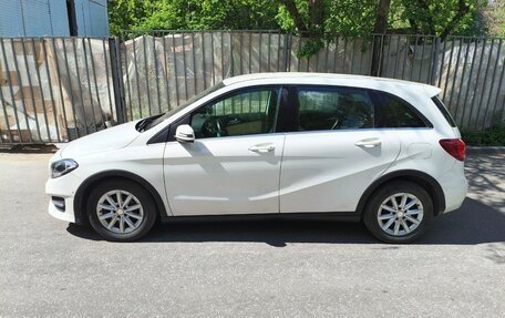 Mercedes-Benz B-Класс, 2015 год, 1 500 000 рублей, 6 фотография