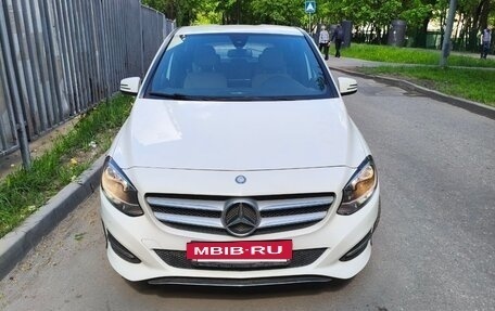 Mercedes-Benz B-Класс, 2015 год, 1 500 000 рублей, 2 фотография