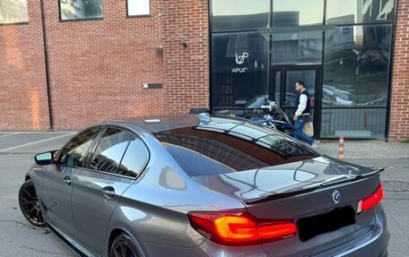 BMW 5 серия, 2018 год, 3 194 000 рублей, 3 фотография
