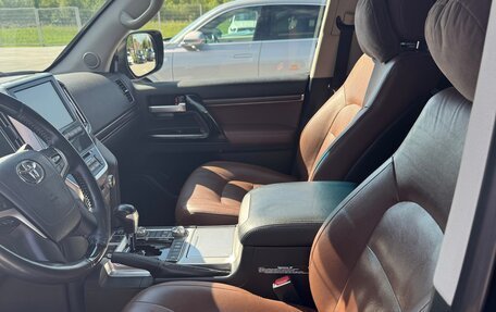 Toyota Land Cruiser 200, 2016 год, 6 200 000 рублей, 8 фотография