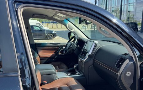 Toyota Land Cruiser 200, 2016 год, 6 200 000 рублей, 10 фотография