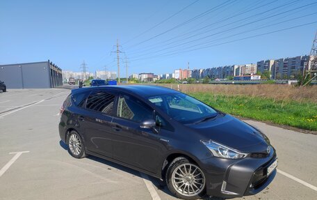 Toyota Prius Alpha I (ZVW40/41), 2016 год, 1 620 000 рублей, 13 фотография