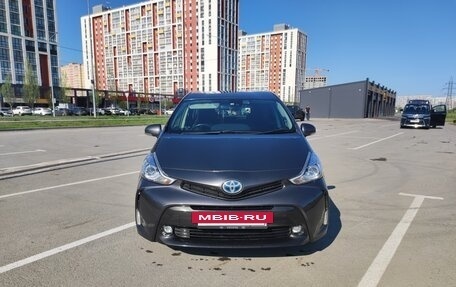 Toyota Prius Alpha I (ZVW40/41), 2016 год, 1 620 000 рублей, 10 фотография