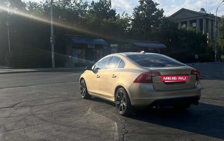 Volvo S60 III, 2011 год, 900 000 рублей, 3 фотография