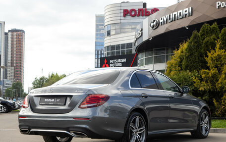 Mercedes-Benz E-Класс, 2018 год, 3 628 000 рублей, 4 фотография