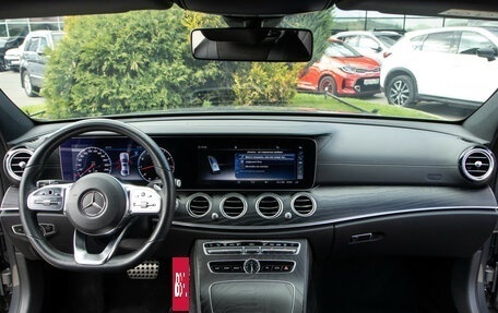 Mercedes-Benz E-Класс, 2018 год, 3 628 000 рублей, 10 фотография