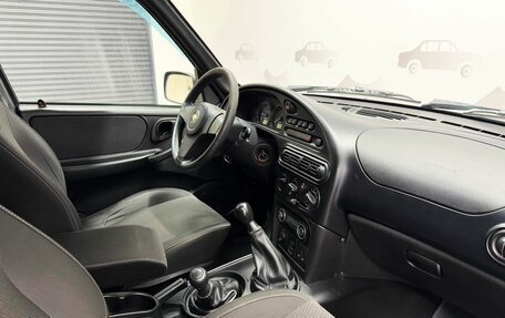Chevrolet Niva I рестайлинг, 2017 год, 695 000 рублей, 8 фотография
