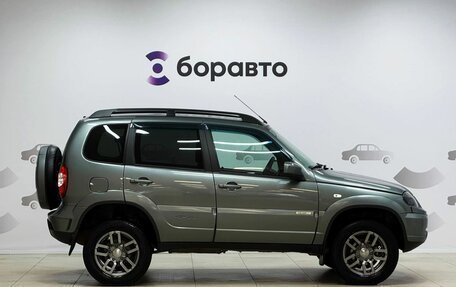 Chevrolet Niva I рестайлинг, 2017 год, 695 000 рублей, 6 фотография