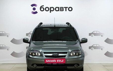 Chevrolet Niva I рестайлинг, 2017 год, 695 000 рублей, 2 фотография