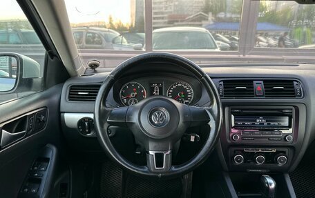 Volkswagen Jetta VI, 2011 год, 839 000 рублей, 11 фотография