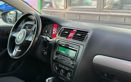 Volkswagen Jetta VI, 2011 год, 839 000 рублей, 12 фотография