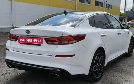 KIA Optima IV, 2018 год, 1 850 000 рублей, 2 фотография