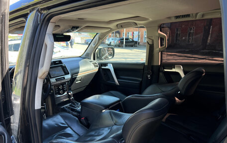 Toyota Land Cruiser Prado 150 рестайлинг 2, 2018 год, 4 490 000 рублей, 10 фотография